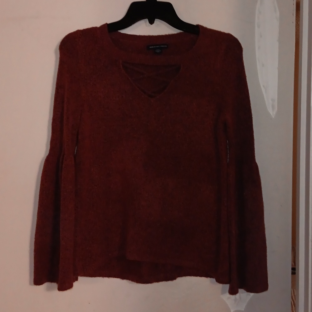 American eagle bell bottom sleeve